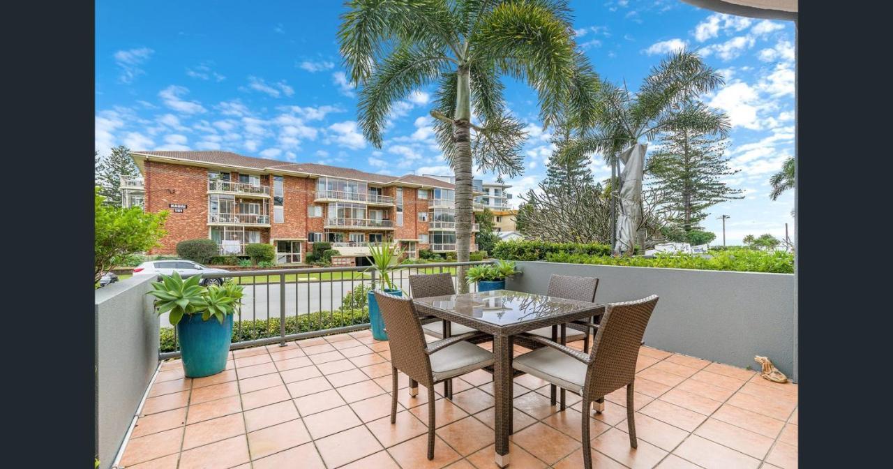 Pacific Place Apartments Gold Coast Esterno foto